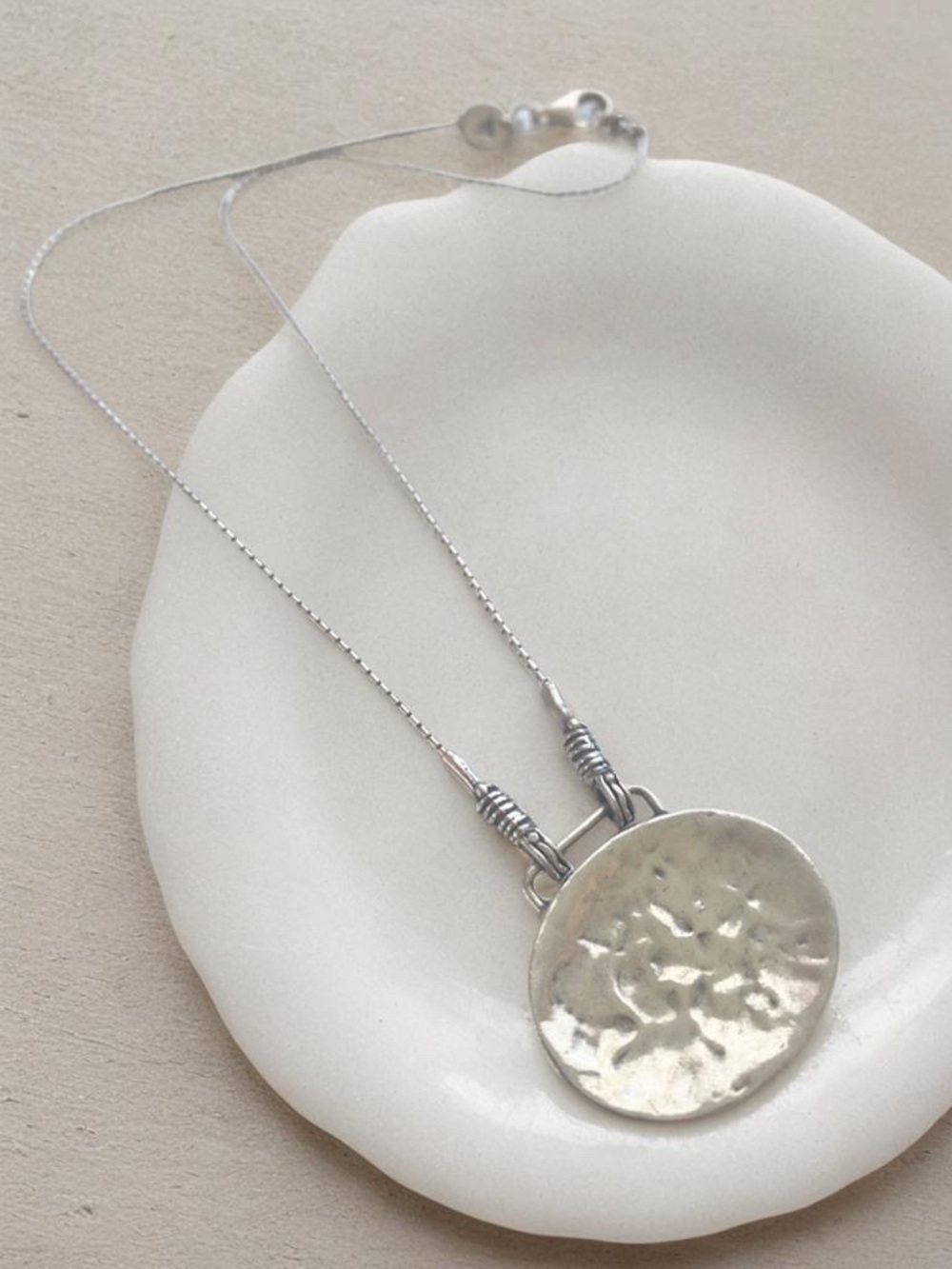 Silpada Sterling Silver Hammered Disc Pendant Necklace N1356.  16.5” inches long